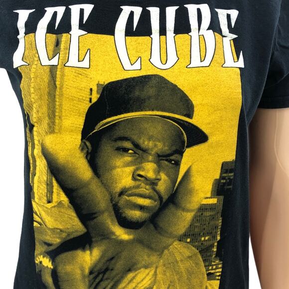 Ice Cube SMALL Black NWA Peace Sign Music Rapper Short Sleeve Tee Shirt T-Shirt - Picture 2 of 4
